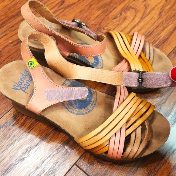 Wanda Panda Strappy Neutral Wedges - Picture 6 of 7